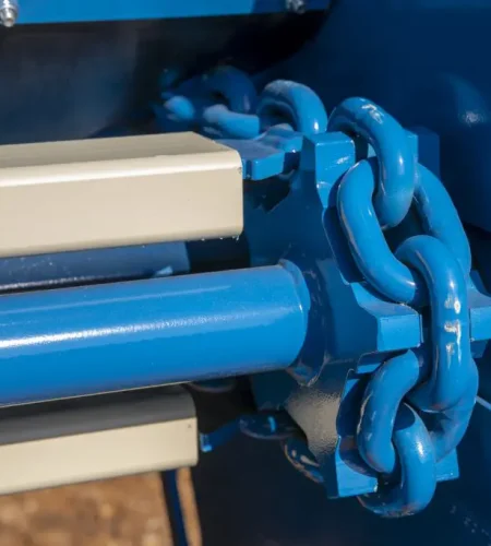 Lowlander-Mk4-floor-chains-1024x683